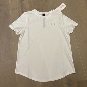 BNWT Lululemon Love Crew t-shirt in size 6